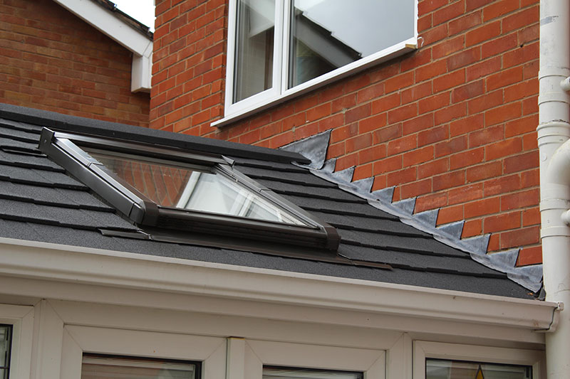 Lightweight tiled roof system